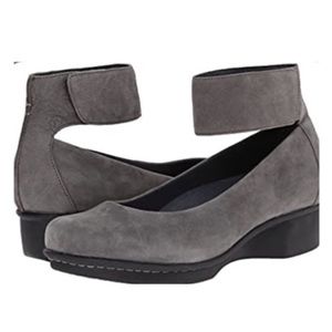 Dansko Lulu Mary Jane Ankle Strap Gray Suede Women’s Shoes Size 40 Euro